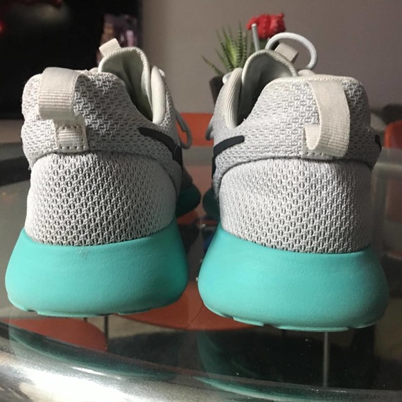 Nike Roshe Run Calypso Supreme Quickstrike - Picture 3 of 3